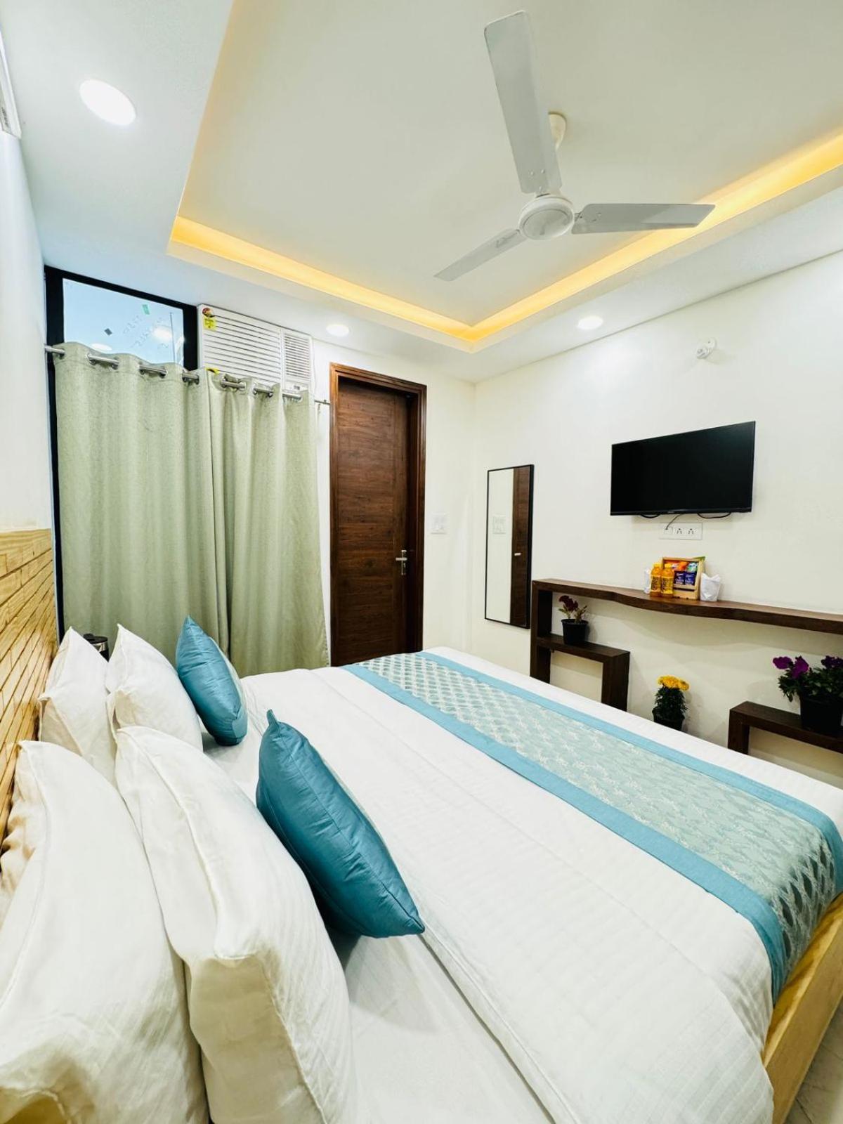 Hotel Ashram View Just 10 Minute Away Form Nizamuddin Railway Station New Delhi Luaran gambar