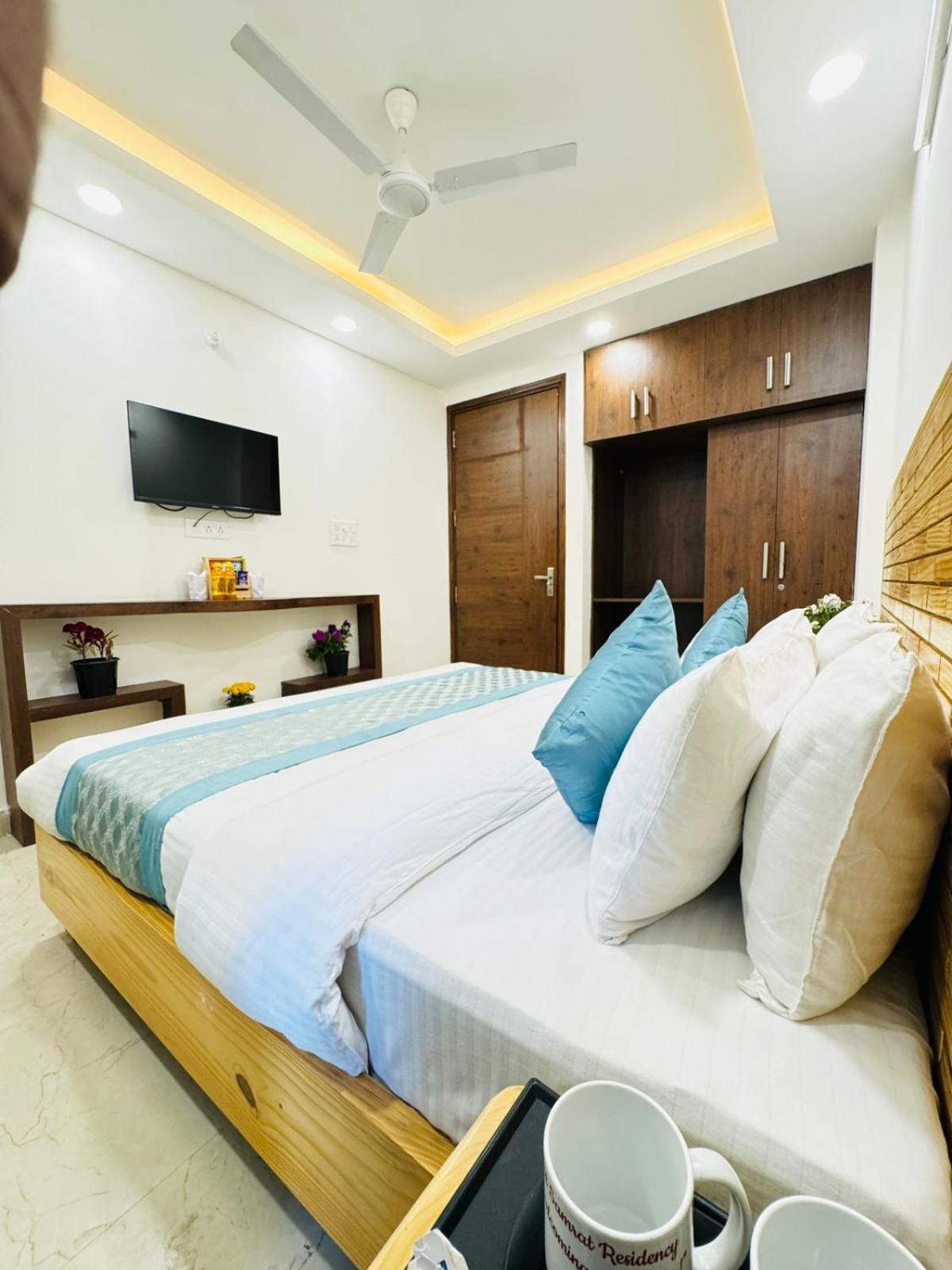 Hotel Ashram View Just 10 Minute Away Form Nizamuddin Railway Station New Delhi Luaran gambar