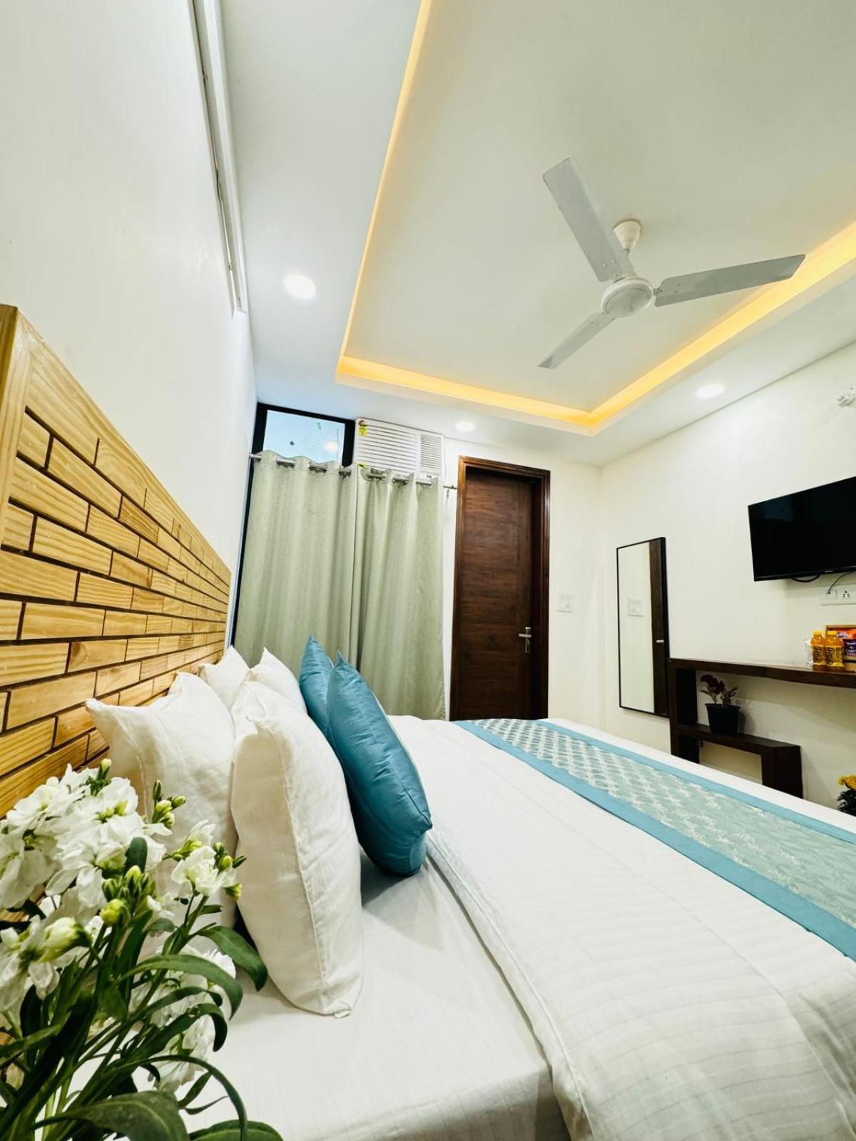 Hotel Ashram View Just 10 Minute Away Form Nizamuddin Railway Station New Delhi Luaran gambar