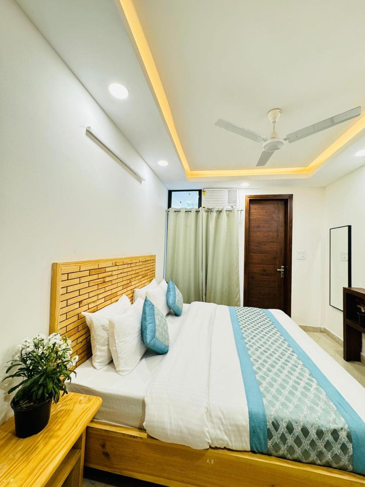 Hotel Ashram View Just 10 Minute Away Form Nizamuddin Railway Station New Delhi Luaran gambar