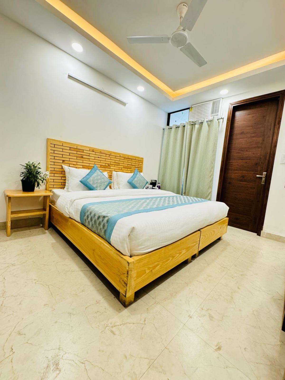 Hotel Ashram View Just 10 Minute Away Form Nizamuddin Railway Station New Delhi Luaran gambar