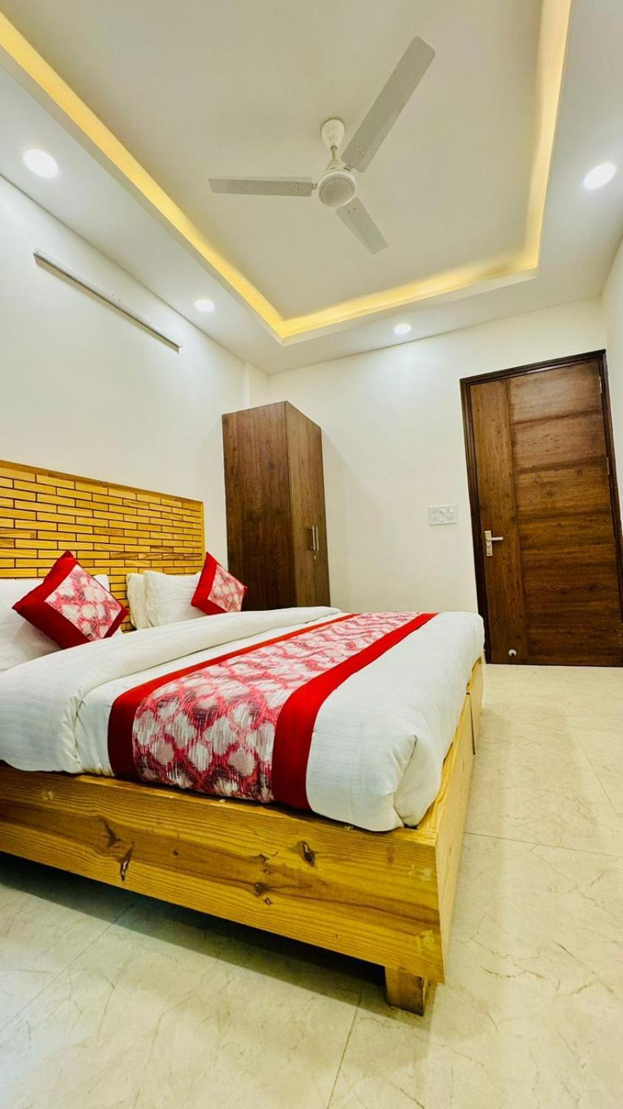Hotel Ashram View Just 10 Minute Away Form Nizamuddin Railway Station New Delhi Luaran gambar