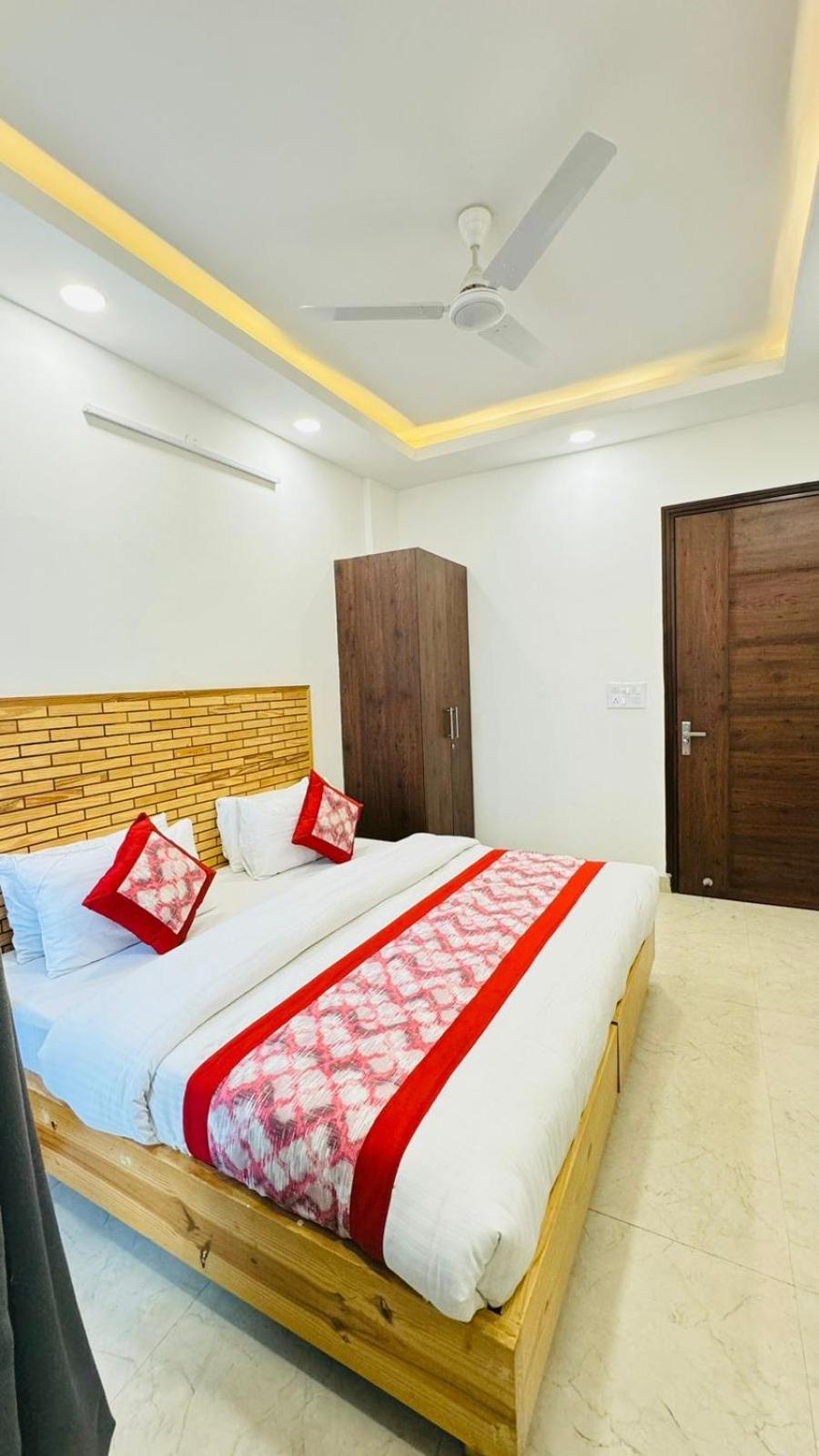Hotel Ashram View Just 10 Minute Away Form Nizamuddin Railway Station New Delhi Luaran gambar